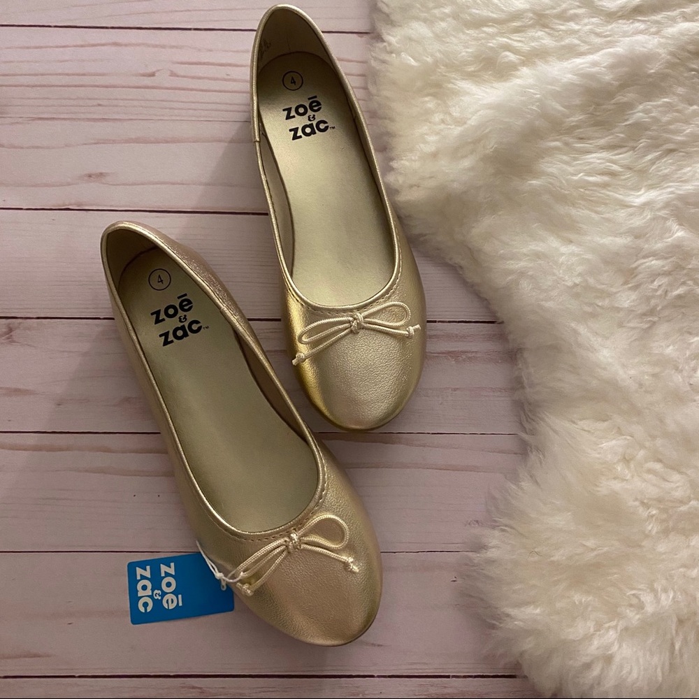 2 for $22 🤍 Zoe & zac gold flats girls